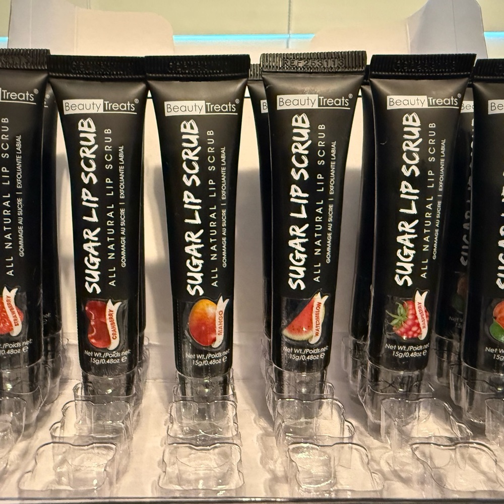 Beauty Treats Sugar Lip Scrub - 1 tube of your choice - Picture 5 of 9